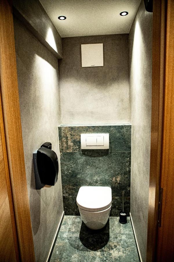 Roomie Alps Design Hostel คิทซ์บือห์ ภายนอก รูปภาพ