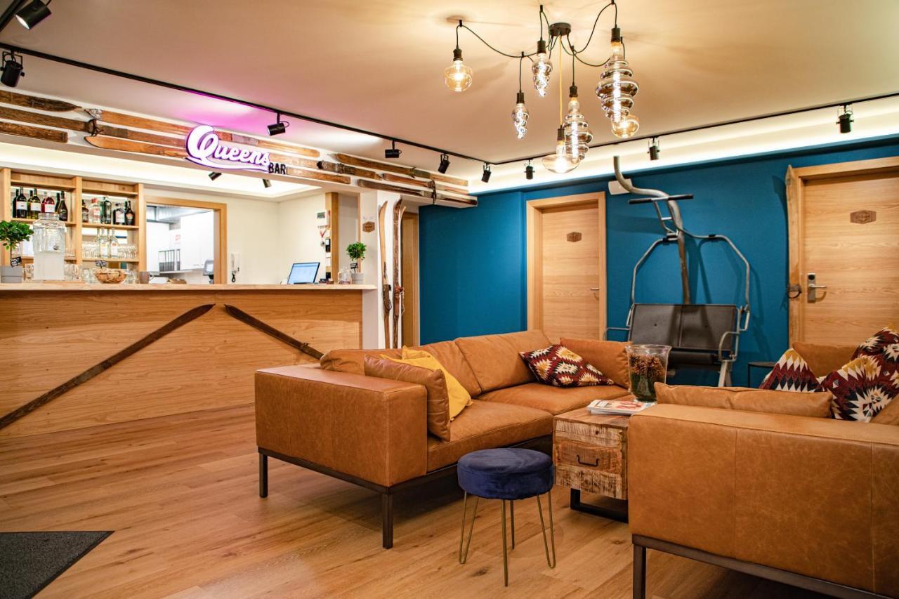 Roomie Alps Design Hostel คิทซ์บือห์ ภายนอก รูปภาพ