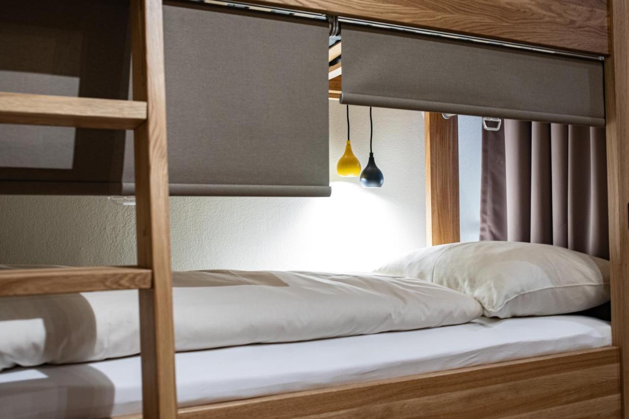 Roomie Alps Design Hostel คิทซ์บือห์ ภายนอก รูปภาพ