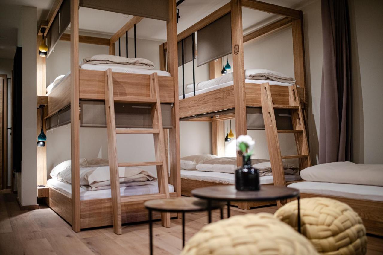 Roomie Alps Design Hostel คิทซ์บือห์ ภายนอก รูปภาพ